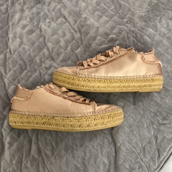 Satin sneakers - Picture 2 of 3